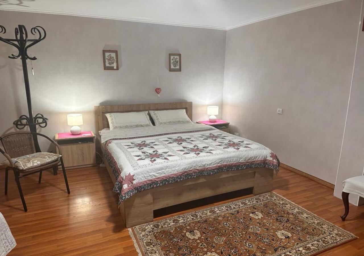 Apartamento Beso-House Borjomi Exterior foto